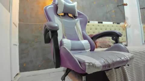 de_lirio online show from December 15, 12:42 pm