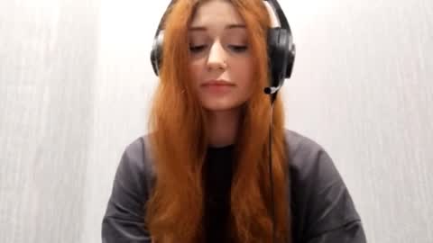 Mia online show from March 31, 4:35 am