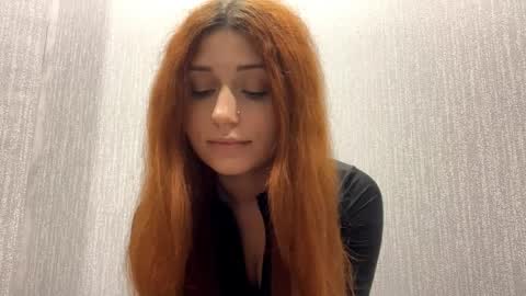 Mia online show from April 5, 3:36 am