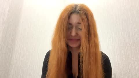 Mia online show from April 9, 6:19 am