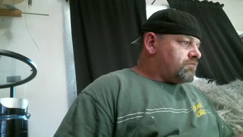 Snapshot of deango831 chatting on February 9, 12:39 am Deango online show from February 9, 12:39 am