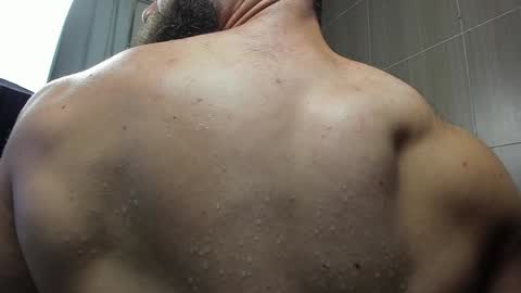 Snapshot of deanlek chatting on December 9, 8:01 pm Dean online show from December 9, 8:01 pm