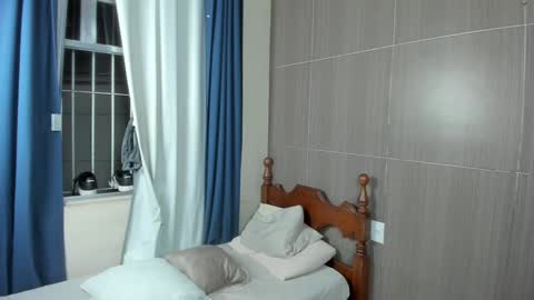 Snapshot of deanlek chatting on February 26, 1:32 am Dean online show from February 26, 1:32 am