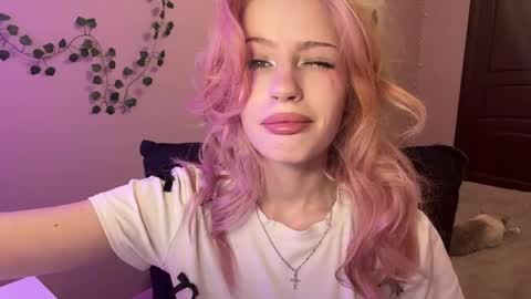 Maggie online show from May 3, 12:44 pm