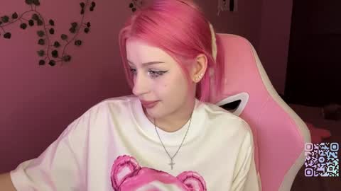 Maggie online show from May 10, 2:33 pm