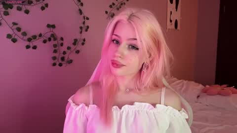 Maggie online show from May 23, 2:43 pm