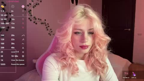 Maggie online show from May 26, 3:41 pm