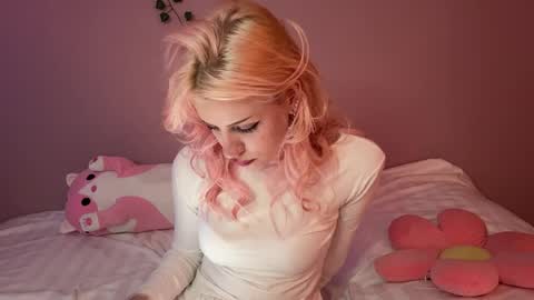 Maggie online show from May 27, 10:45 am