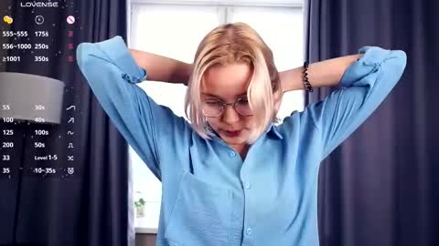 Snapshot of deannmaslen chatting on October 10, 5:28 am Charlie 18yo online show from October 10, 5:28 am