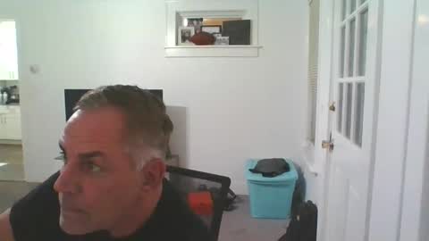 Snapshot of deano2nyc chatting on December 26, 3:49 am Deano DILF online show from December 26, 3:49 am