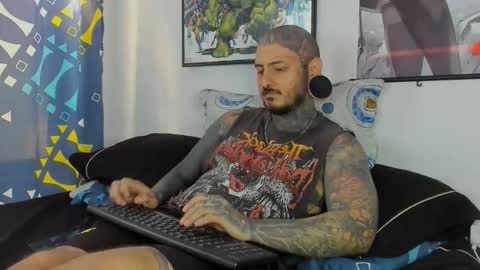    online show from November 22, 6:40 pm