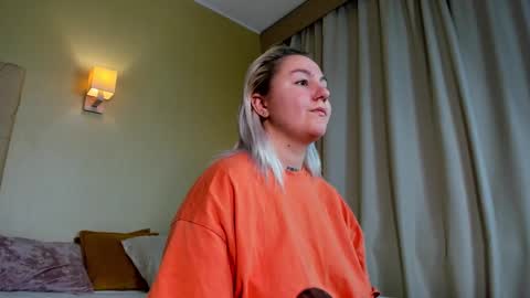 Debbie Mon Tue Fri Sun Sat GMT 3 1000am - 0400pm  online show from December 8, 6:06 pm