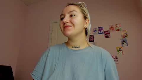 Debbie Mon Tue Fri Sun Sat GMT 3 1000am - 0400pm  online show from December 30, 3:13 pm