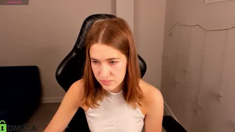 Jennifer online show from February 7, 11:30 pm