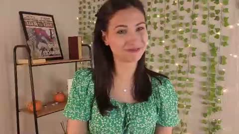 Snapshot of deborahreyes chatting on July 4, 9:04 am Sofia online show from July 4, 9:04 am