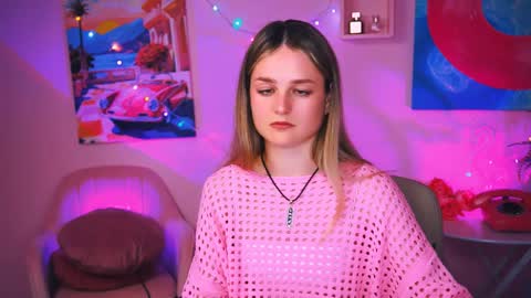 Snapshot of deboralarson chatting on December 13, 7:25 am Debora online show from December 13, 7:25 am