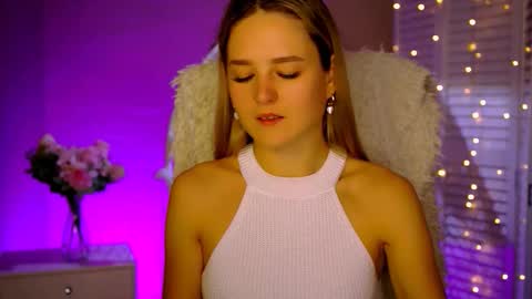 Debora online show from November 24, 8:14 am