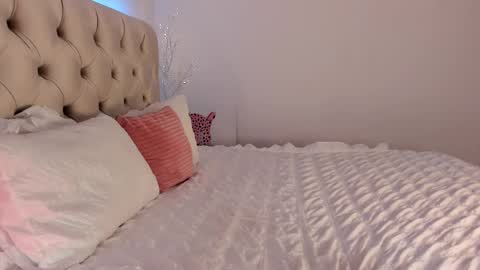 Denise online show from November 12, 3:34 pm