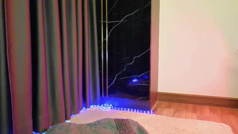 deedeedoll online show from November 15, 1:25 am