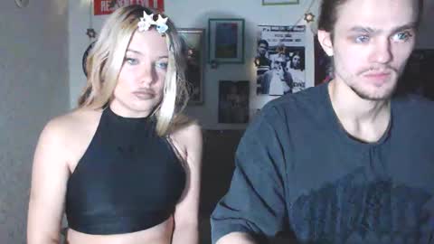 deepholedayss online show from March 31, 11:54 am