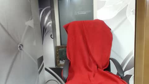 Snapshot of deepintoyourmind chatting on May 10, 3:12 am hi guys i m a cute milf i m here for good time and nice people pls be respectfool and enjoy me online show from May 10, 3:12 am