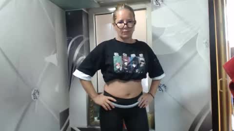 Snapshot of deepintoyourmind chatting on May 29, 5:38 am hi guys i m a cute milf i m here for good time and nice people pls be respectfool and enjoy me online show from May 29, 5:38 am