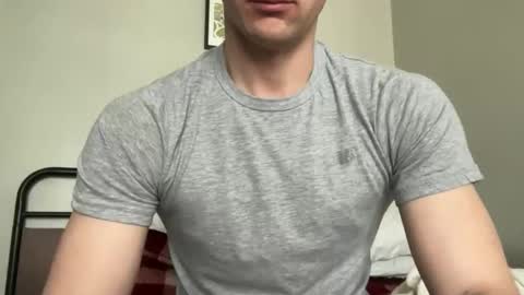 Dee online show from April 3, 5:11 pm