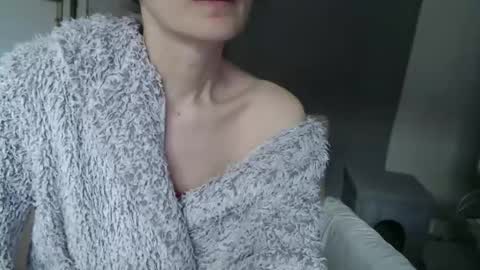 KamiDevi online show from October 27, 2:43 pm