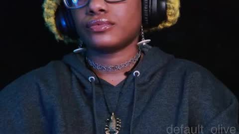 Olive Oakley online show from December 27, 11:53 pm