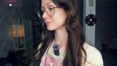 Amy online show from December 18, 7:20 pm