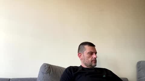 Defloy online show from November 12, 8:15 am