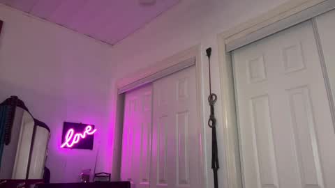 Snapshot of degeneratesaint chatting on September 28, 3:12 am Tori online show from September 28, 3:12 am