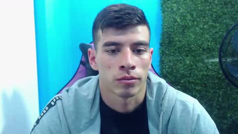 Snapshot of deiby_baby chatting on December 31, 1:47 am DEIBY online show from December 31, 1:47 am