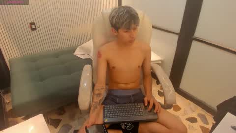 Deilan Wolf  online show from March 2, 7:15 am