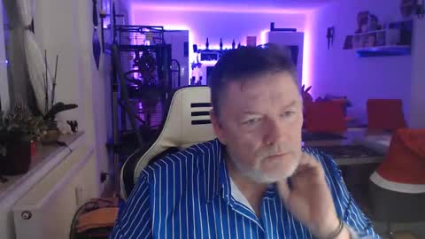 deinprinz2312 online show from December 23, 5:28 am