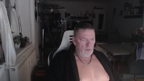 deinprinz2312 online show from September 29, 4:06 am