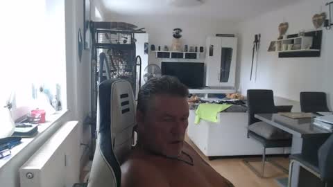 Snapshot of deinprinz2312 chatting on July 23, 8:56 am deinprinz2312 online show from July 23, 8:56 am
