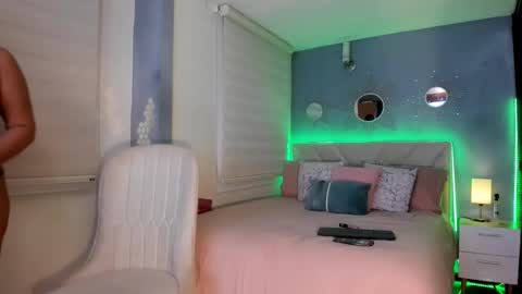 deisy1927 online show from February 1, 3:27 am