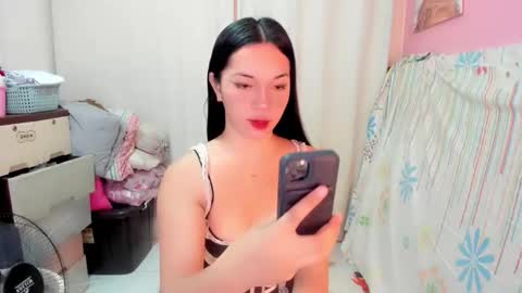Snapshot of deity_athena chatting on June 7, 11:47 am deity_athena online show from June 7, 11:47 am
