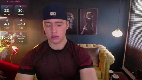 Snapshot of deivid_parker chatting on July 8, 2:10 pm Deivid online show from July 8, 2:10 pm