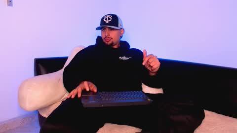  DEIVY  online show from March 8, 10:02 pm