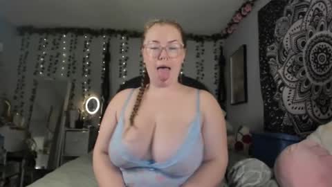 Snapshot of delahrose chatting on January 19, 7:04 am Delah Rose online show from January 19, 7:04 am