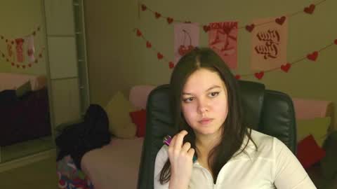 Delary online show from May 17, 10:39 pm