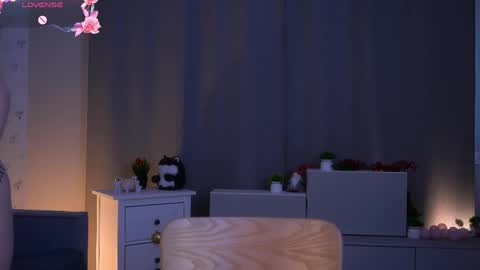 Jennyblonde and Violetredhead online show from May 16, 10:36 am