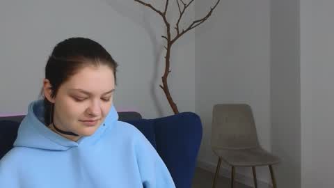 deliaeffy online show from March 24, 12:54 pm