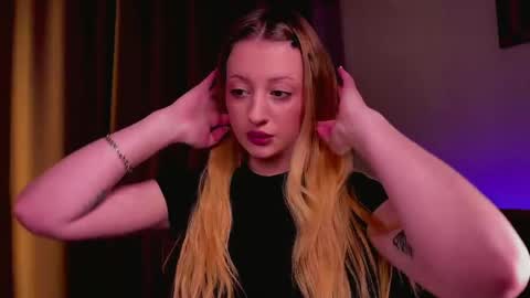 delicaty online show from May 17, 4:25 pm