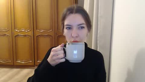 Aurora online show from November 24, 6:35 am