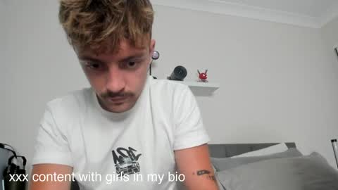 xxx in my bio online show from March 28, 11:04 pm