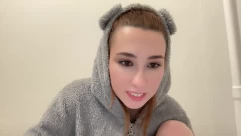 Snapshot of deliverysmile chatting on January 21, 11:02 pm Delivery      online show from January 21, 11:02 pm