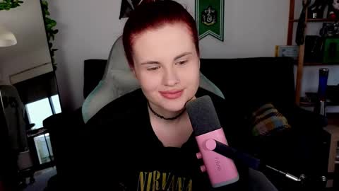 Snapshot of dellacrush_ chatting on November 14, 9:08 am dellacrush_ online show from November 14, 9:08 am